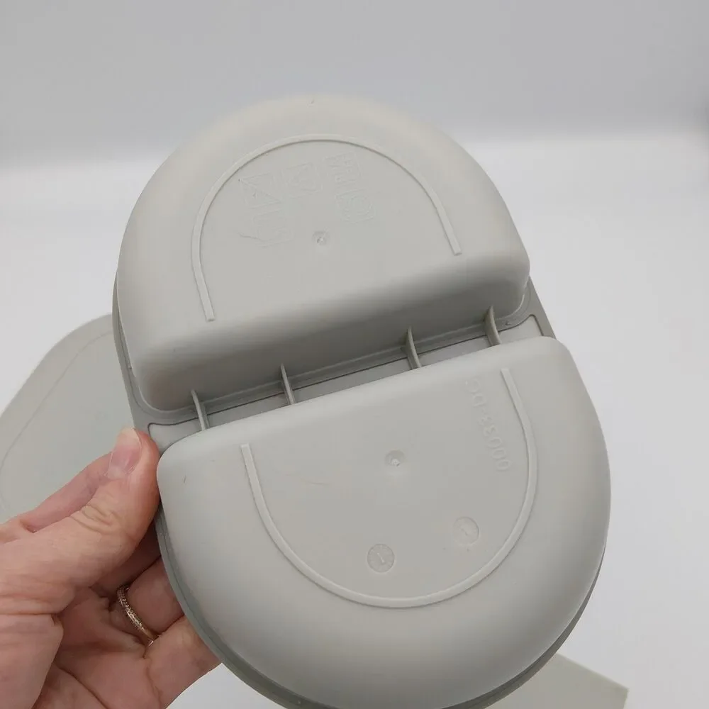 Sure Feet SureFlap Microchip Feeder- 2×Plates, Silicone Mat And Tag